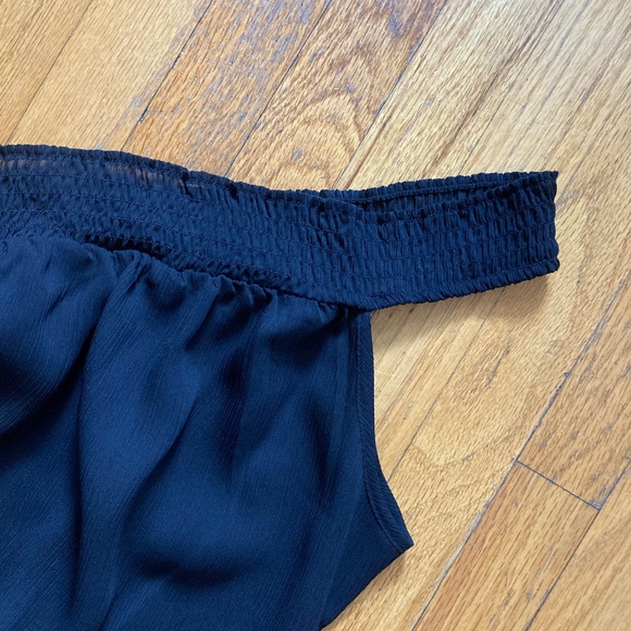 Guess One Shoulder Sleeveless Black Blouse Top Size Small - Picture 6 of 10